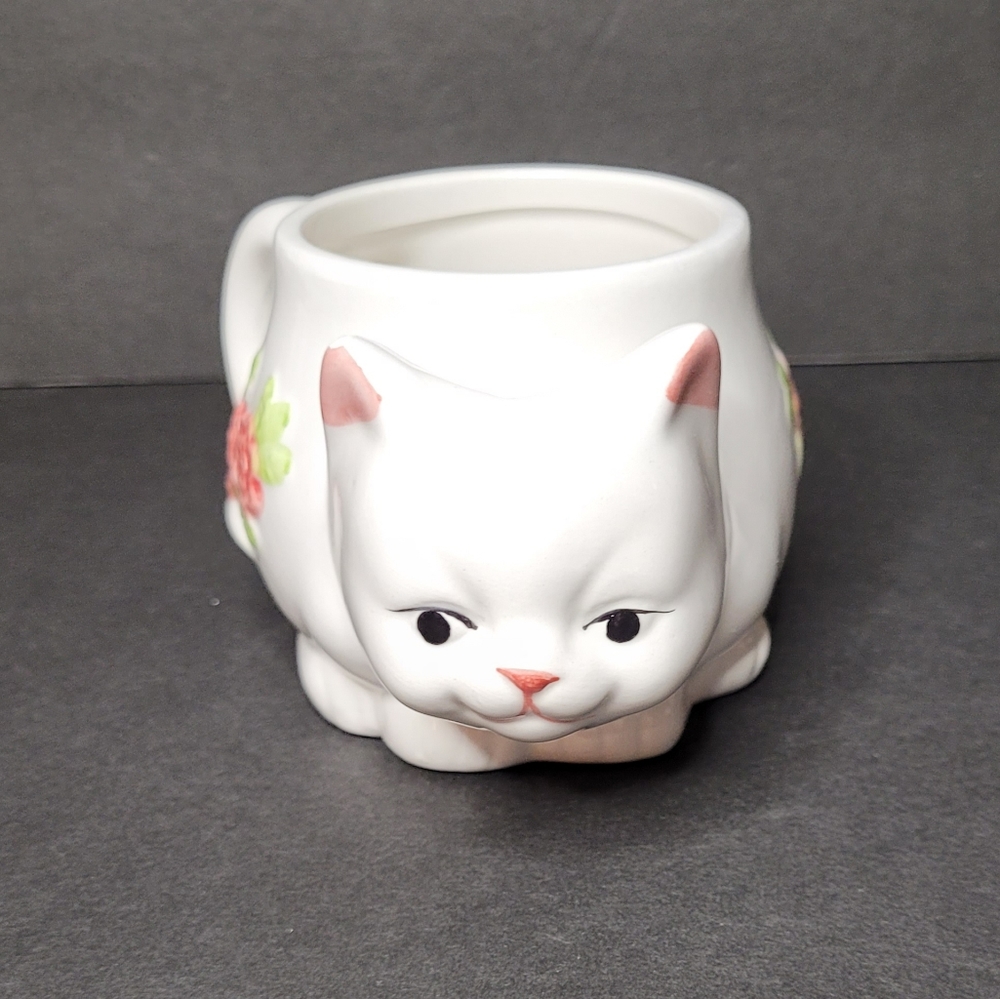 Cute Kitty & Roses Tea Cup with Tea Bag Pocket